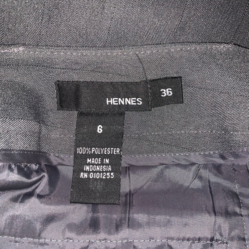 Dress pants - Picture 2 of 2